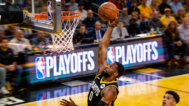 NBA季后赛篮球赛事直播，球员投篮瞬间