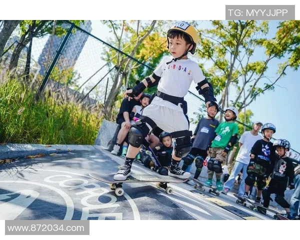 杭州滑板队的速度与技巧探秘滑板运动的魅力与挑战